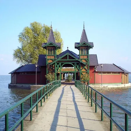 In - Balaton 18989 *